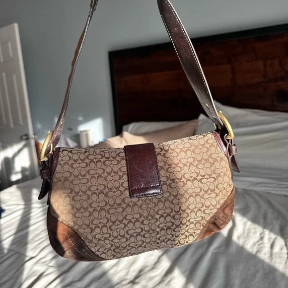 Vintage Coach brown mini soho bag. - Picture 2 of 5